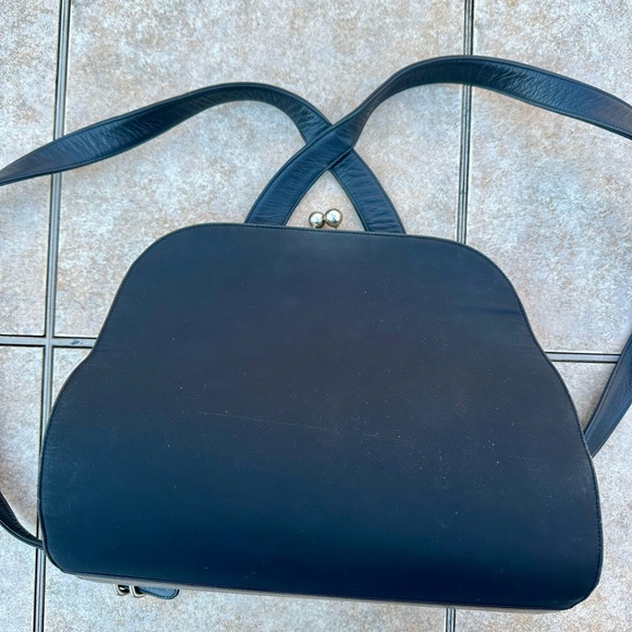 Johnny Farah Blackbackpack